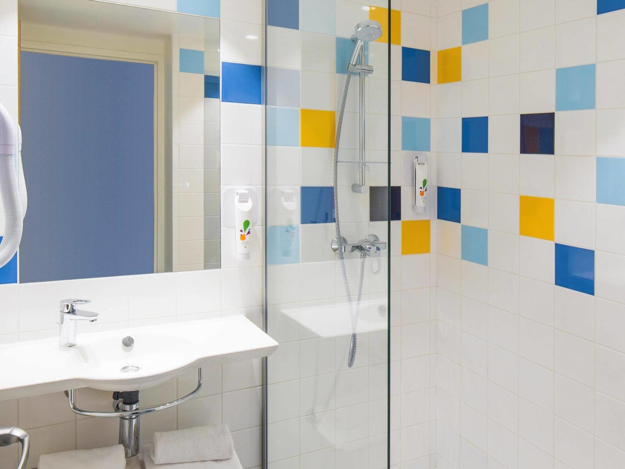 Ibis Styles Collioure Port Vendres Hotel Bagian luar foto
